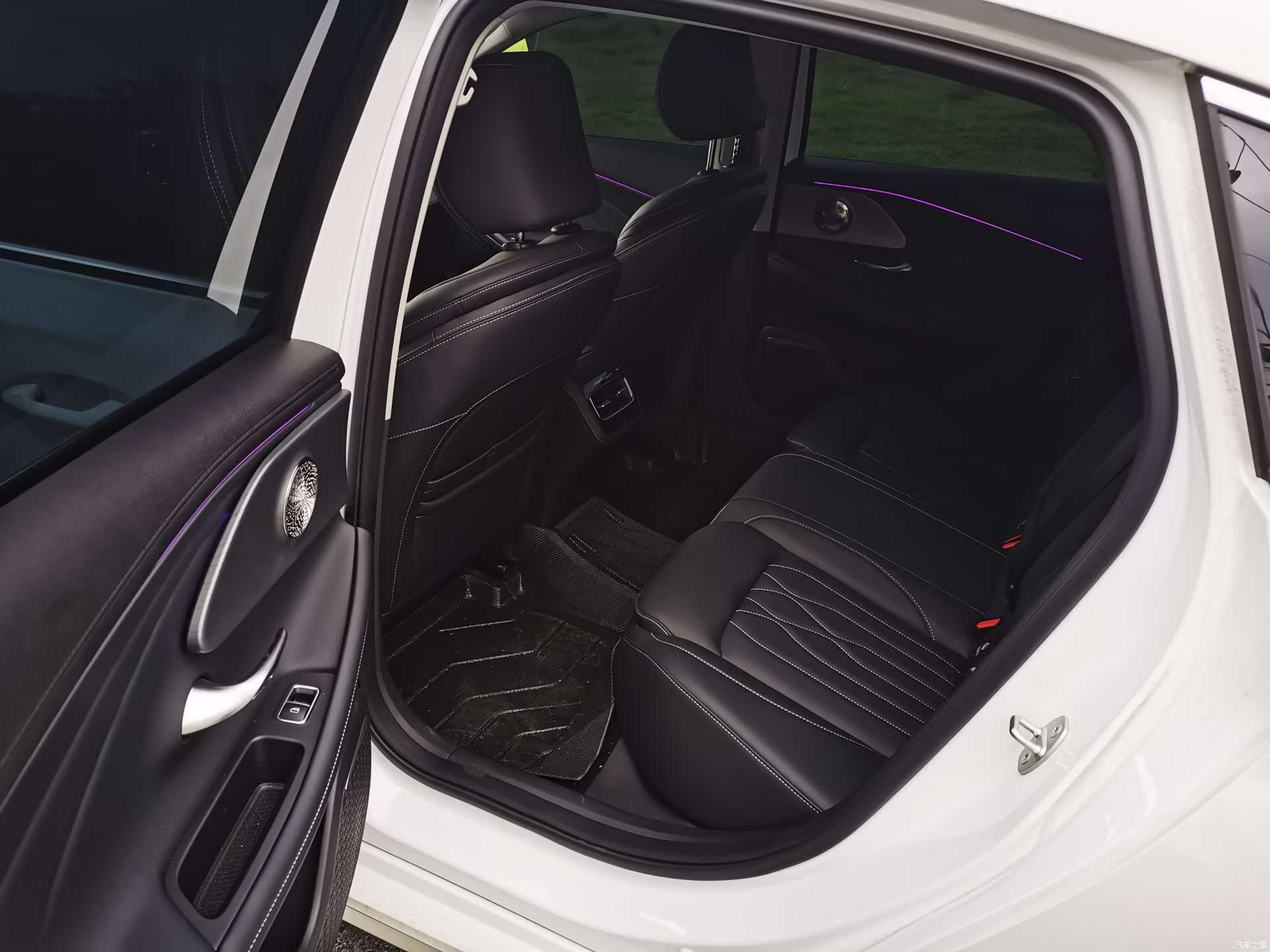 Chery Arrizo 8, 2025 9