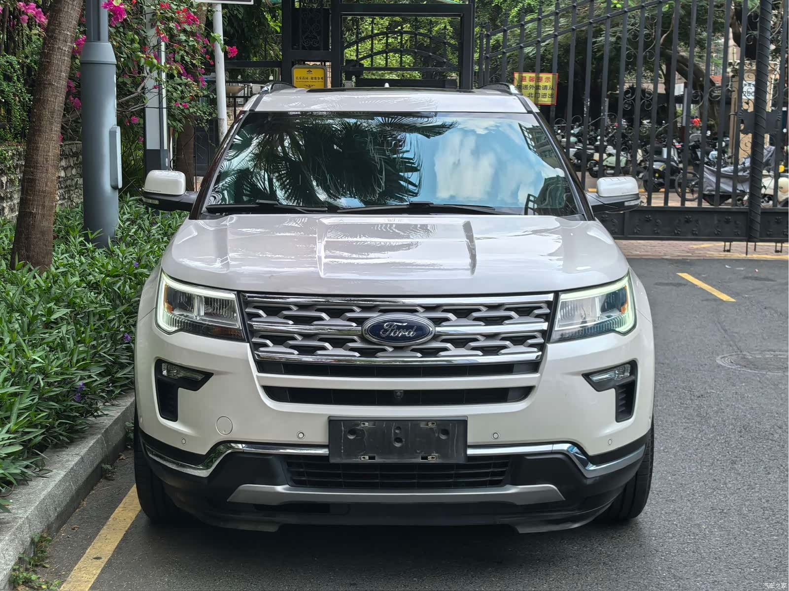Ford Explorer, 2019 все фото