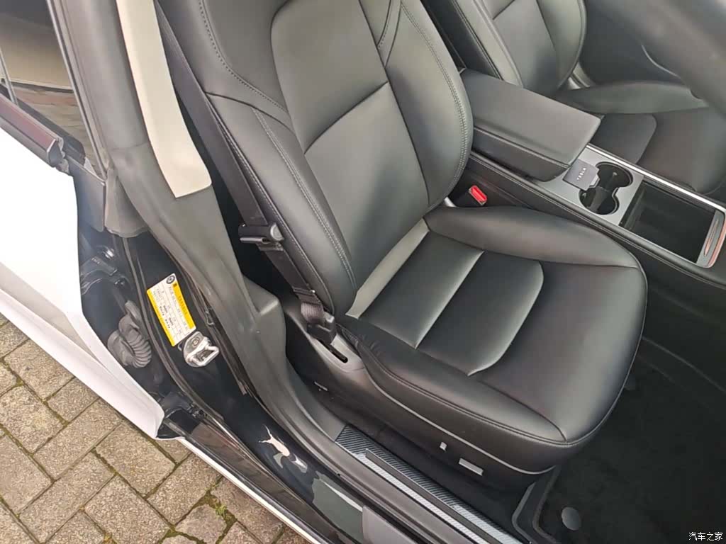 Tesla Model 3, 2022 25
