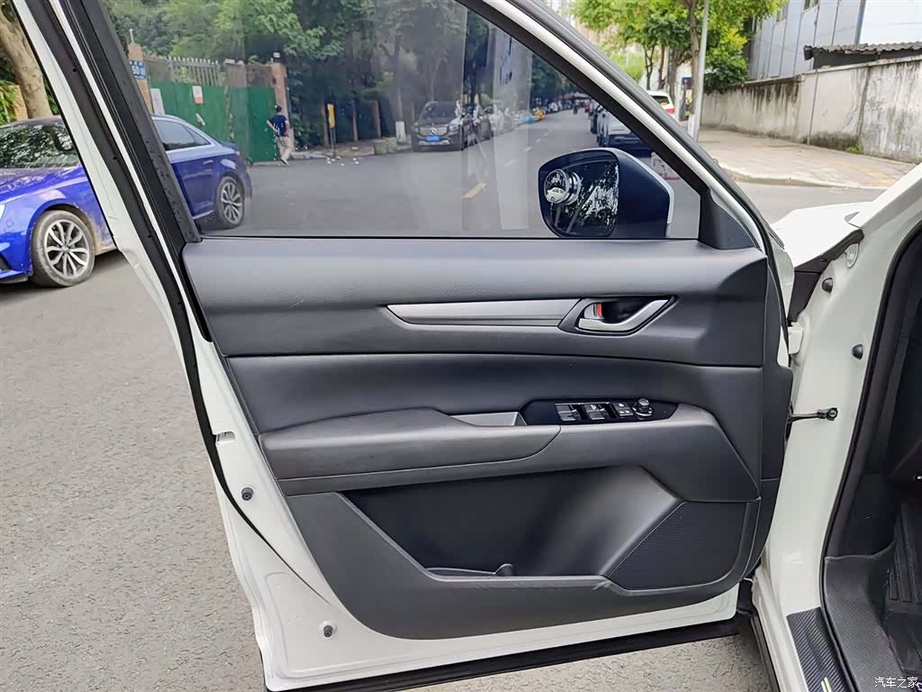 Mazda CX-5, 2025 6