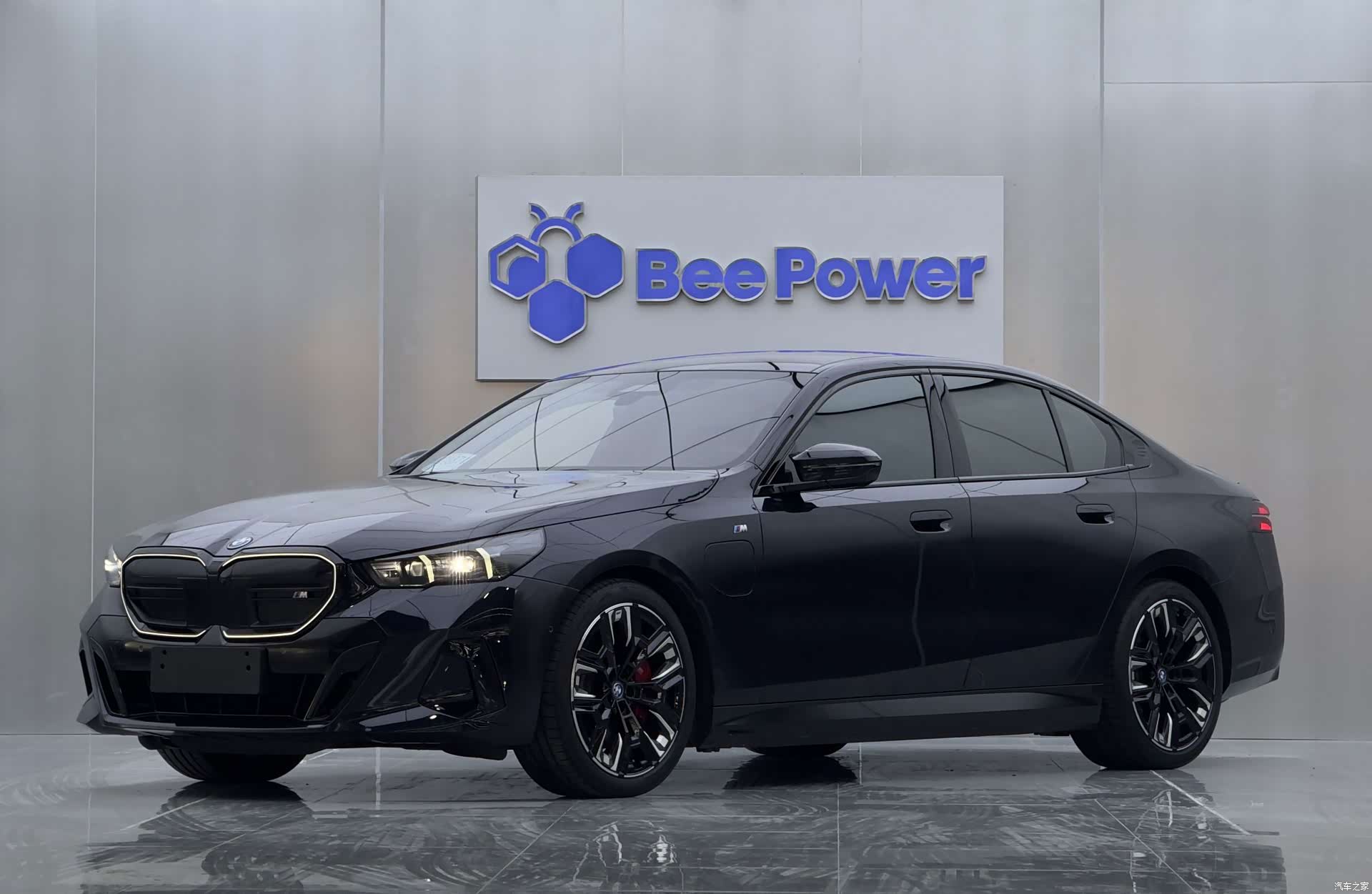 BMW i5, 2024 1