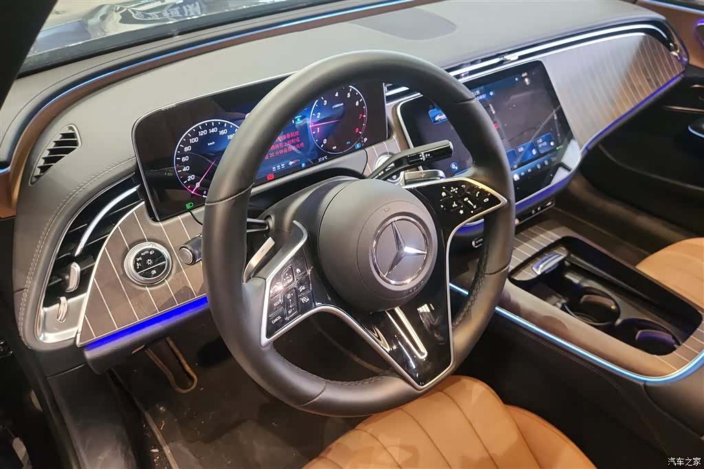 Mercedes-Benz E-Class, 2024 15