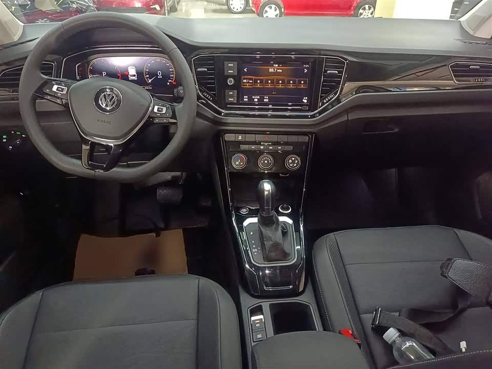 Volkswagen T-ROC exploring Songs