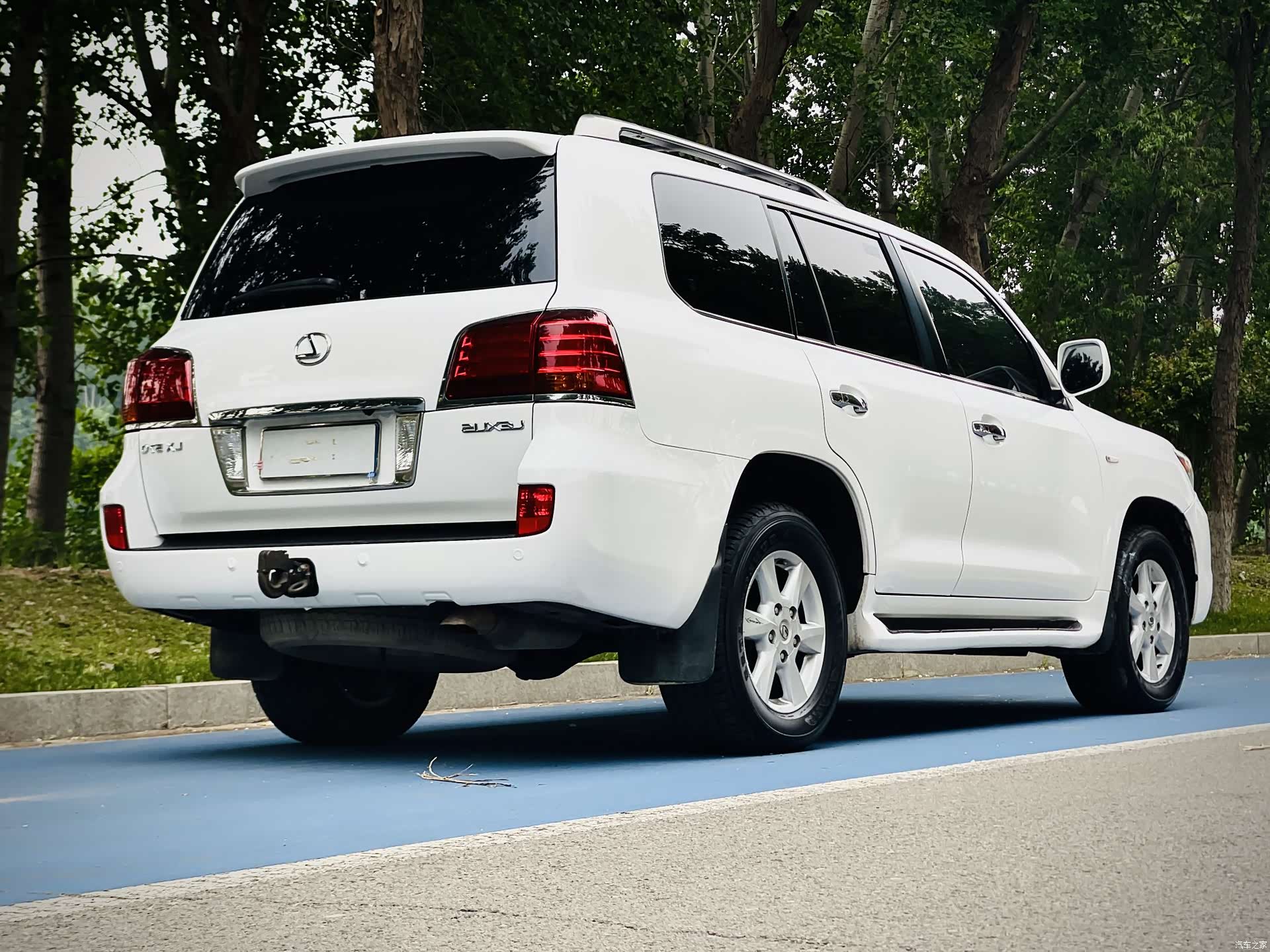 Lexus LX, 2010 6