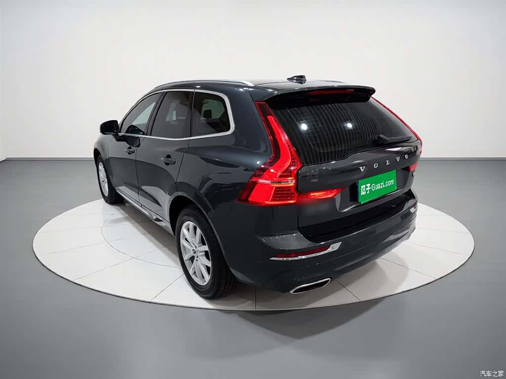 Volvo XC60, 2021 все фото