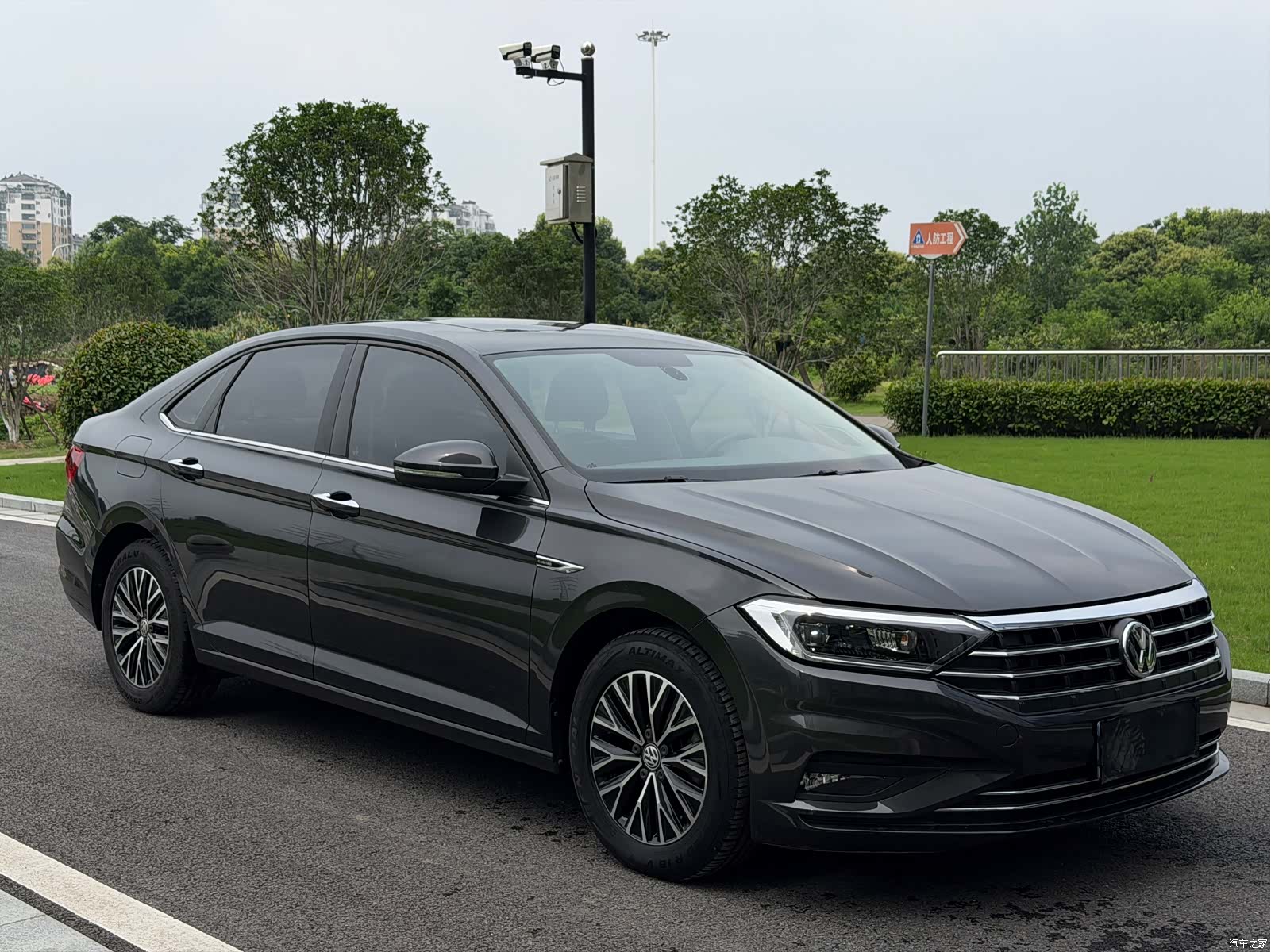 Volkswagen Sagitar, 2020 3