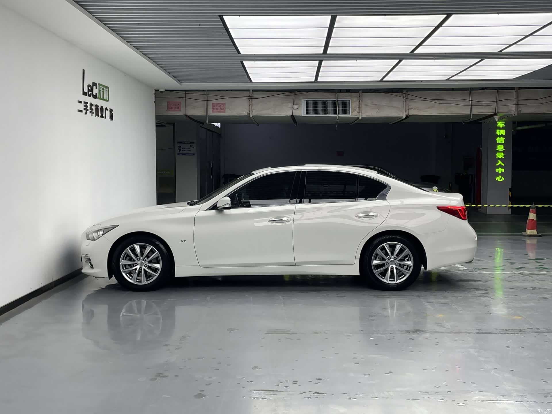 Infiniti Q50, 2016 7