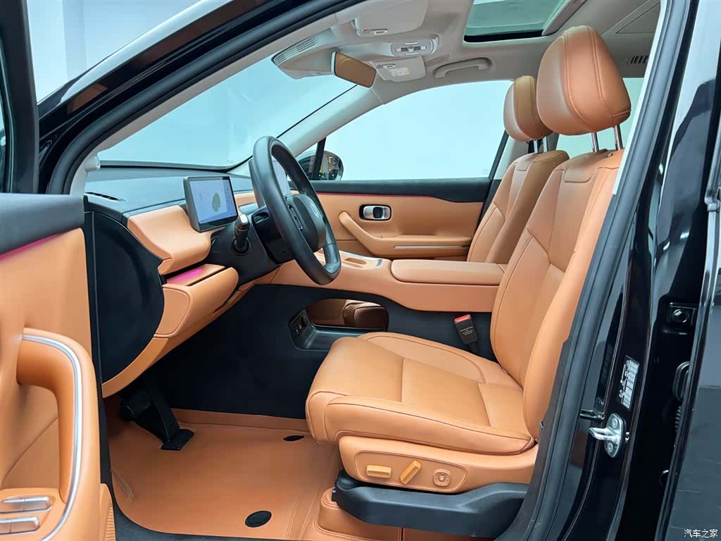 Leapmotor C16, 2025 15