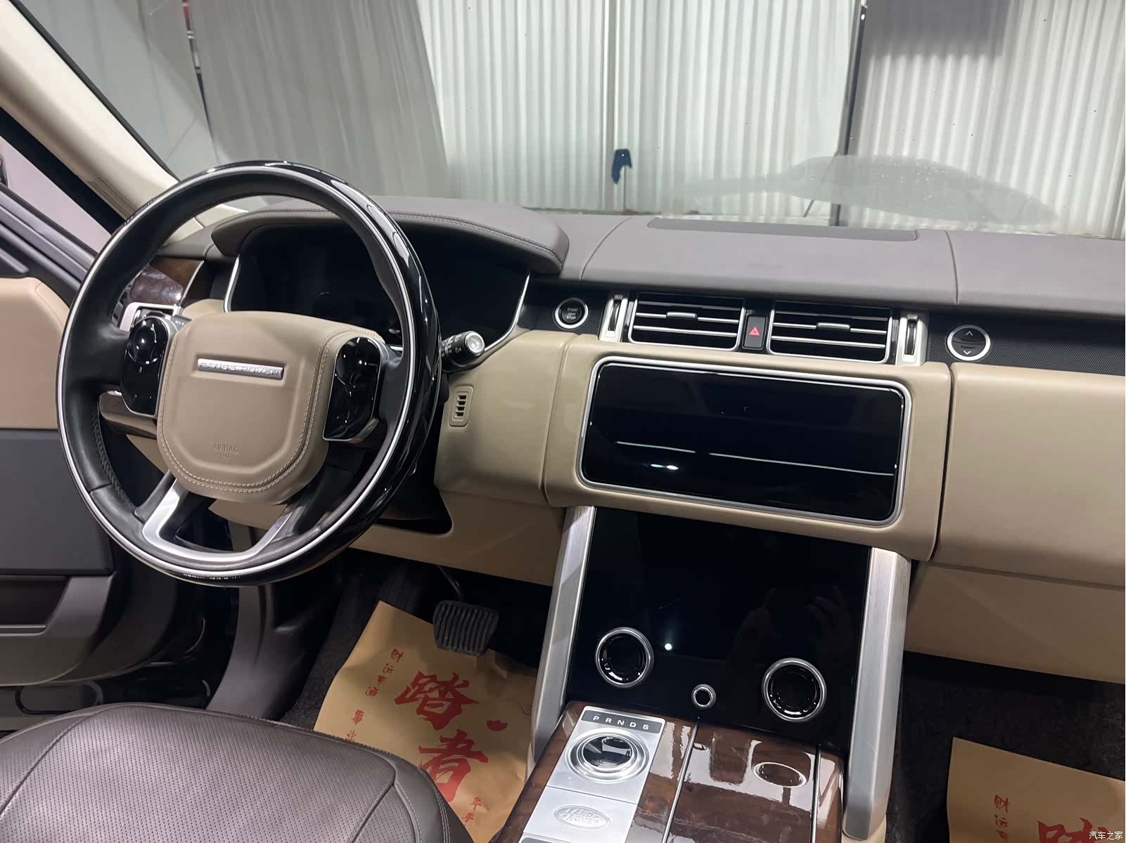 Land Rover Range Rover, 2022 14