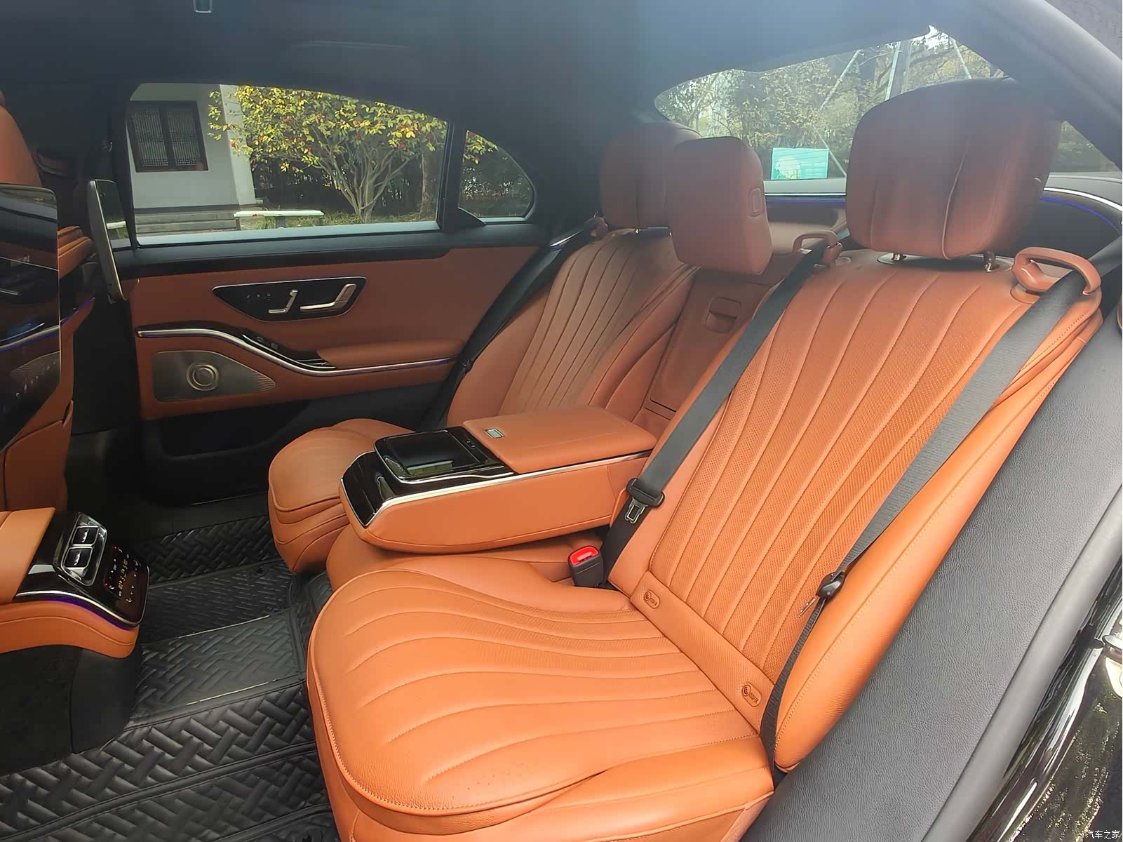 Mercedes-Benz S-Class, 2023 11