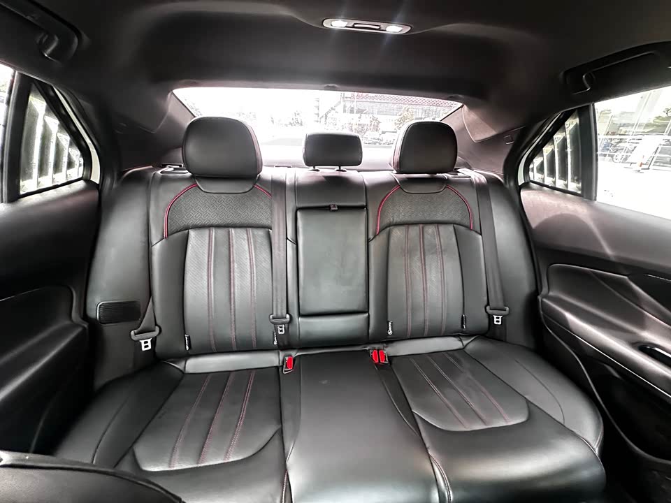 Trumpchi Shadow Leopard