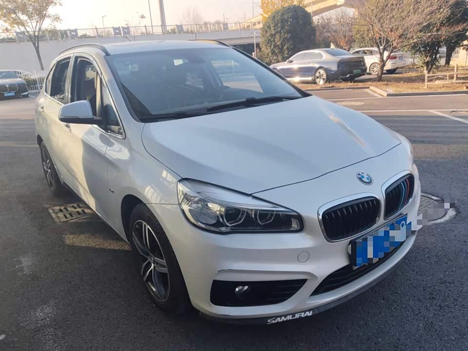 BMW 2 series station wagon