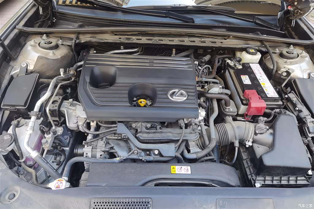 Lexus ES, 2024 10