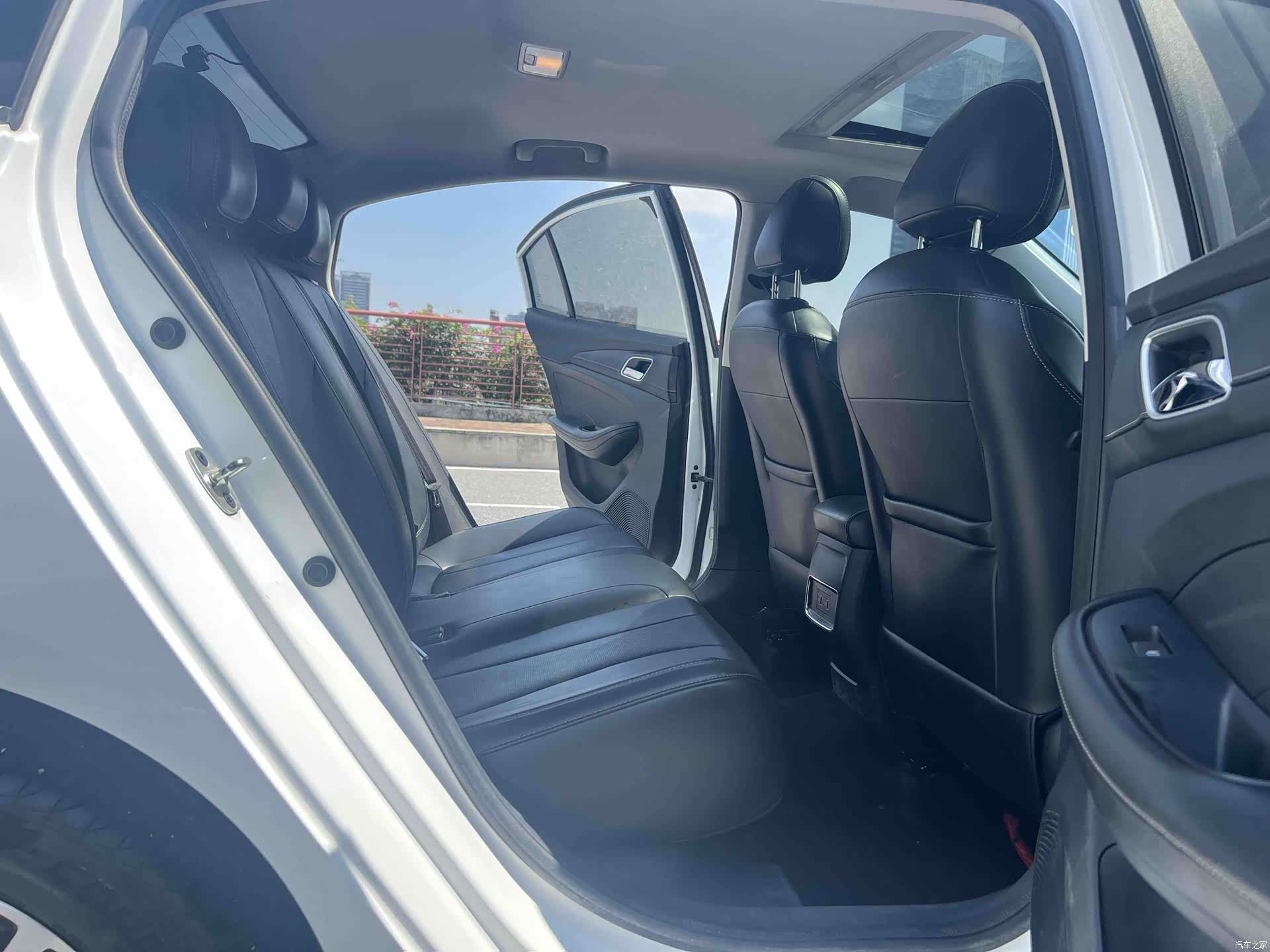 Roewe i5, 2020 все фото