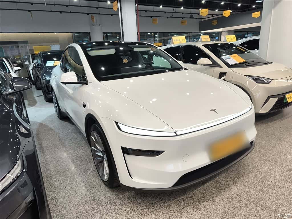 Tesla Model Y, 2025 22