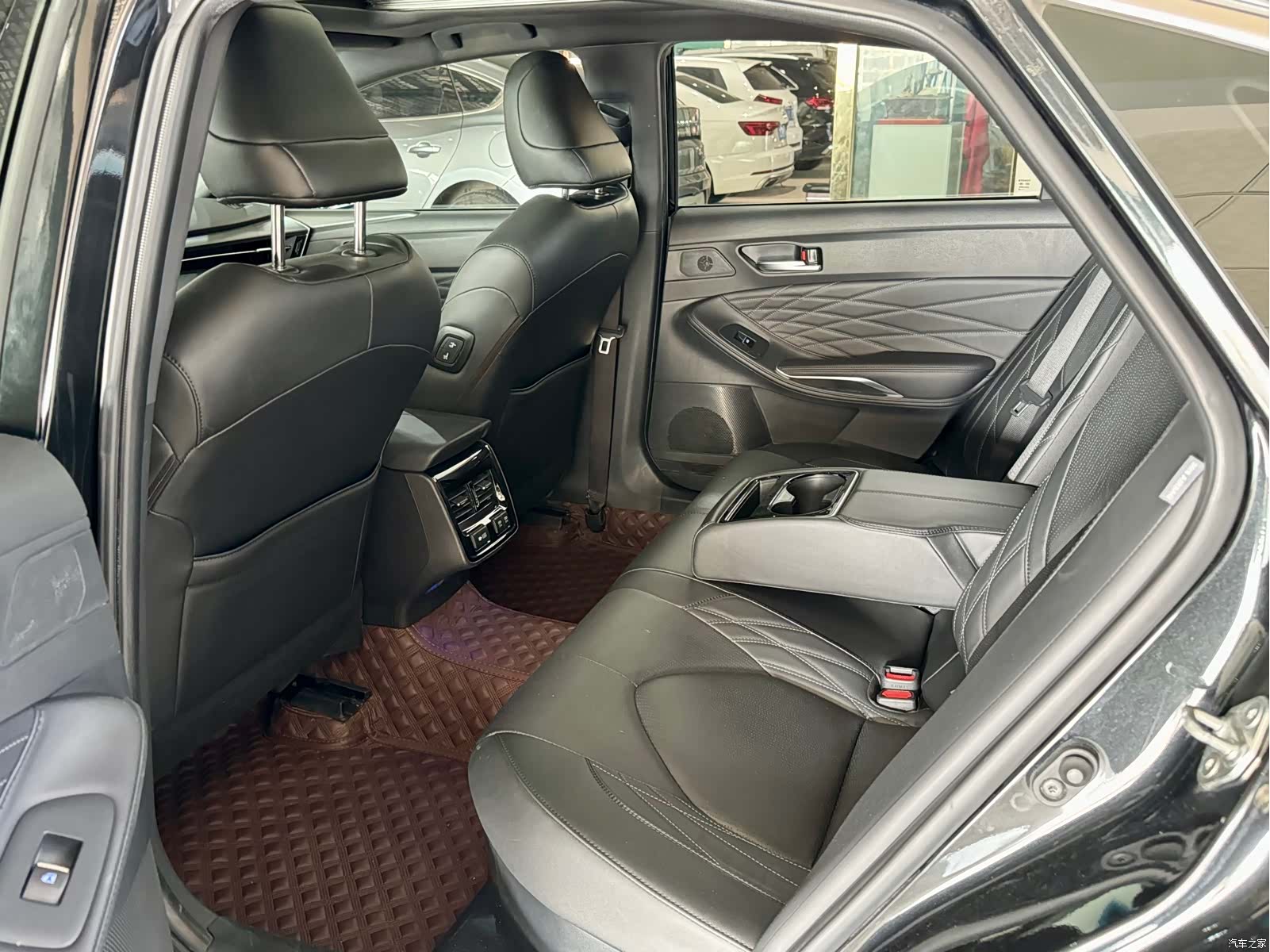Toyota Avalon, 2020 все фото