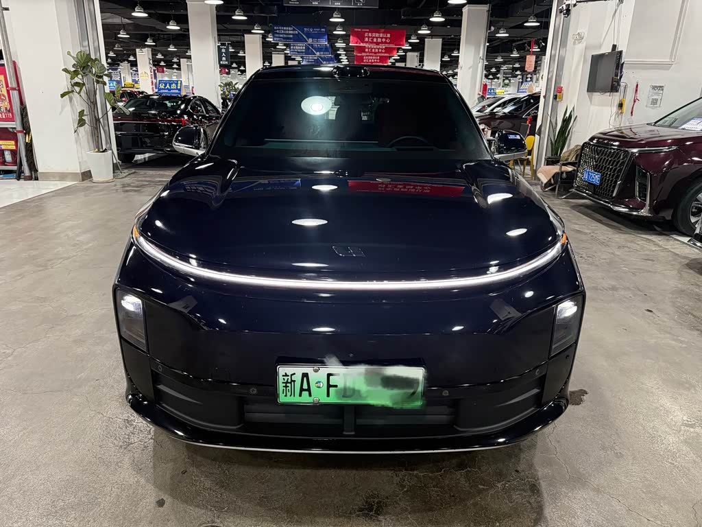 Li Auto L6