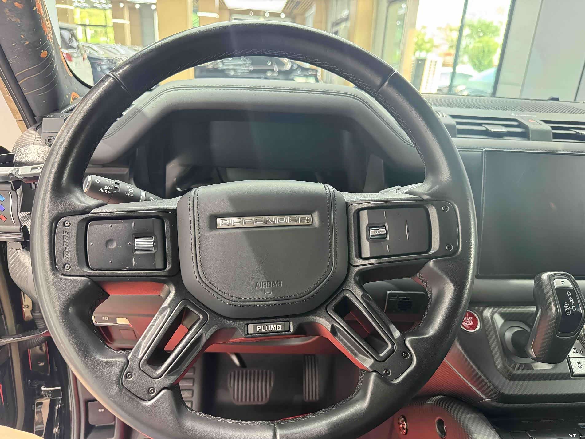 Land Rover Defender, 2023 17