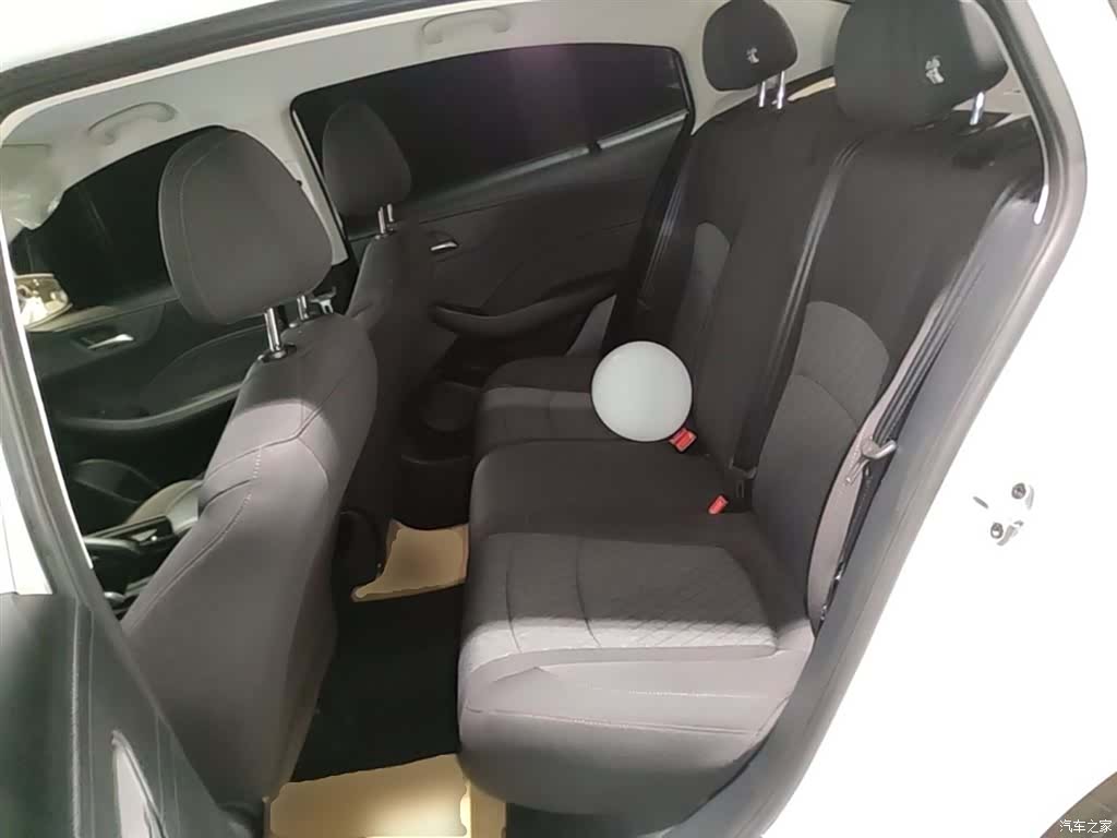 Roewe i5, 2025 17