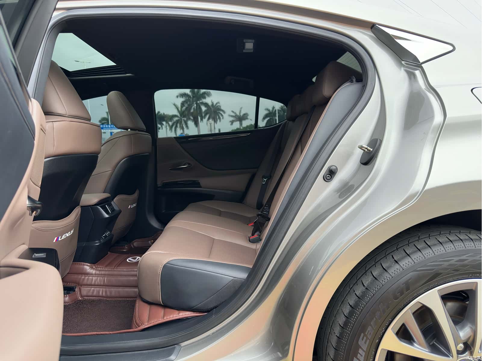Lexus ES, 2024 10
