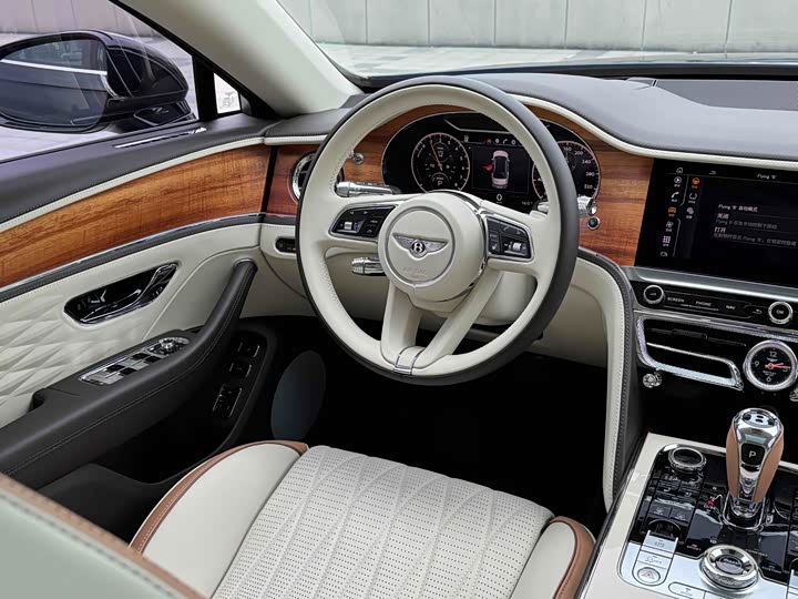 Bentley Flying Spur cha dian hun dong 2022 2.9T V6 Hybrid