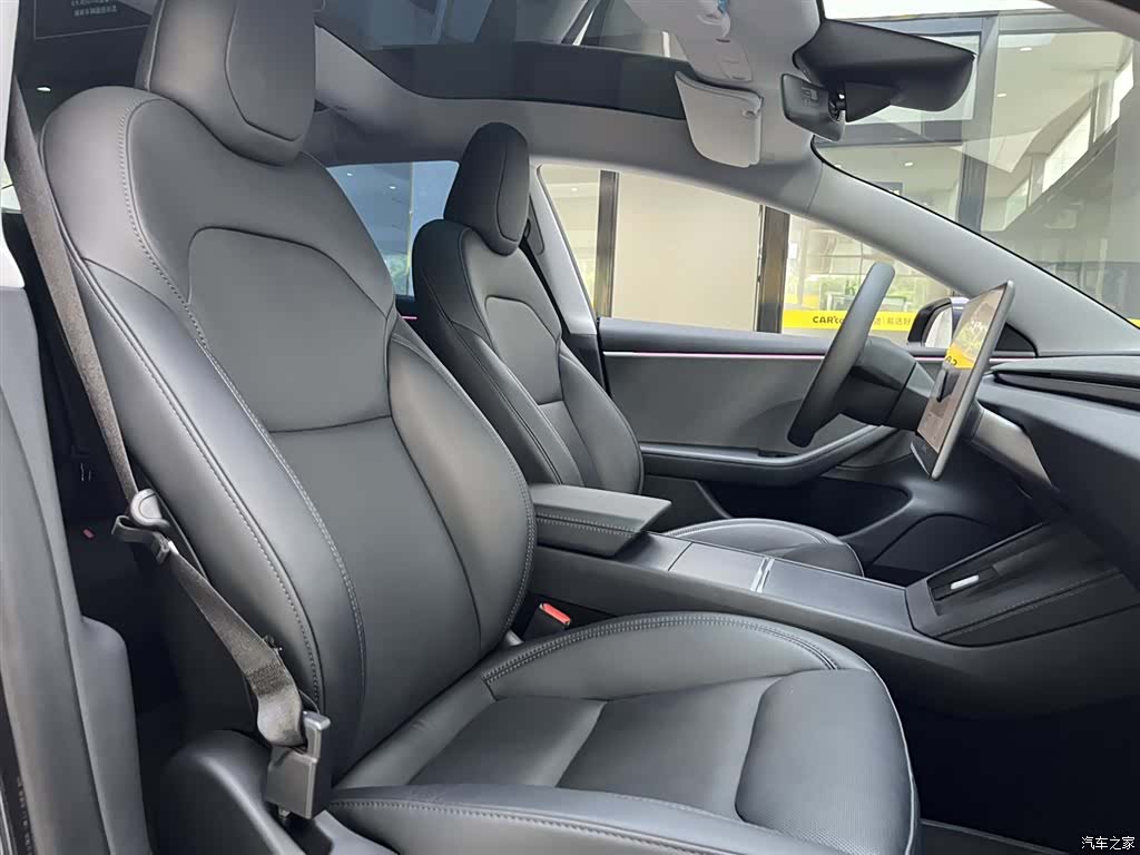 Tesla Model 3, 2024 14