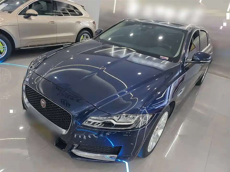 Jaguar XFL