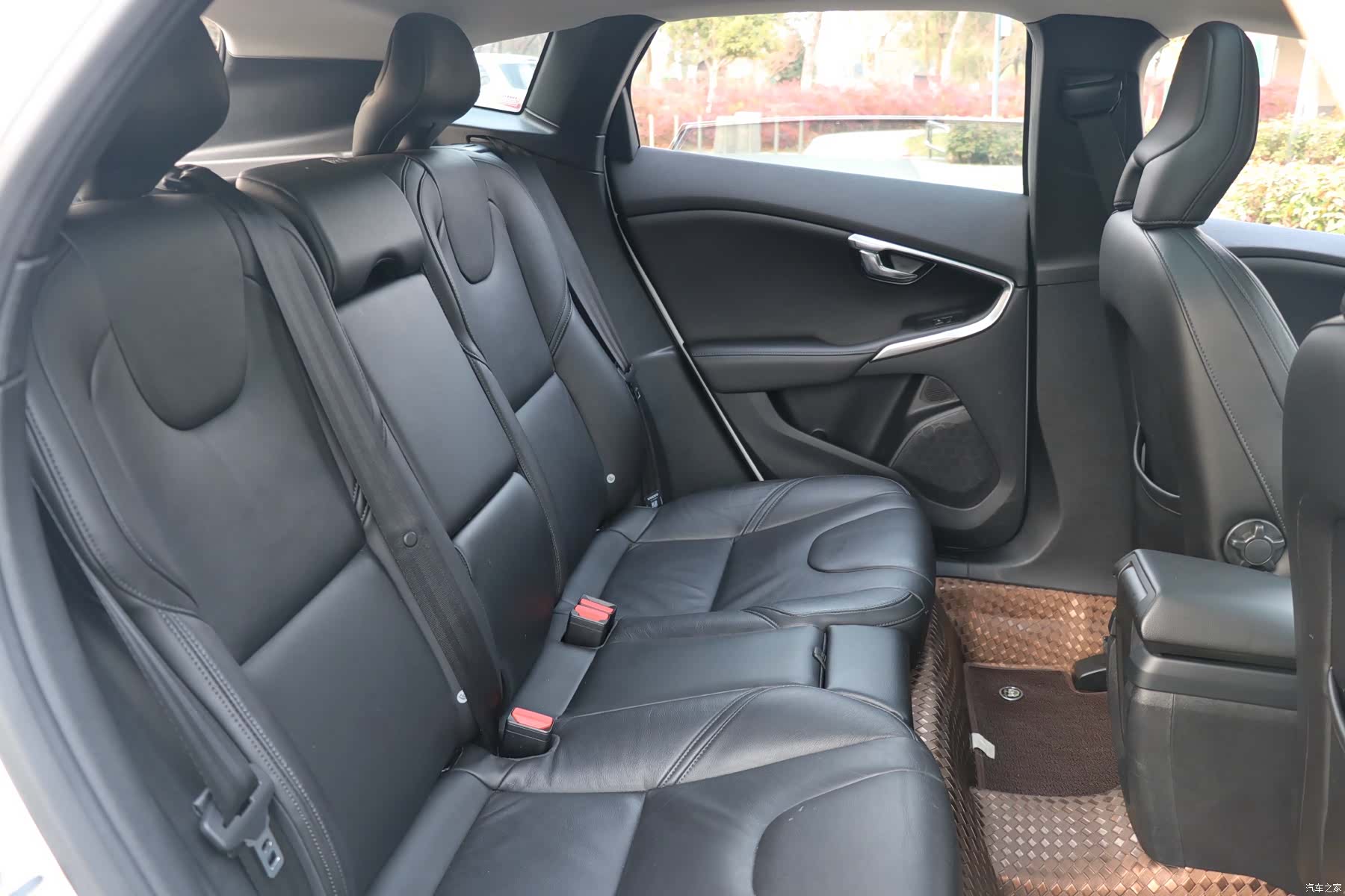 Volvo V40, 2018 20