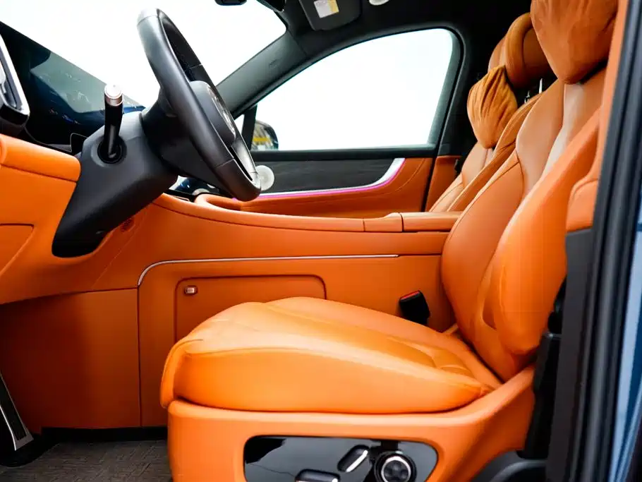 AITO Ask the world M9