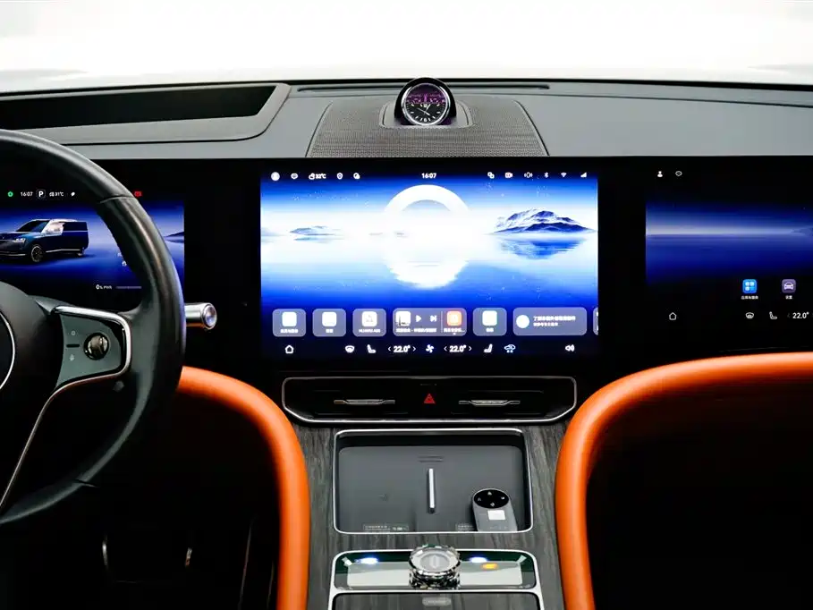 AITO Ask the world M9