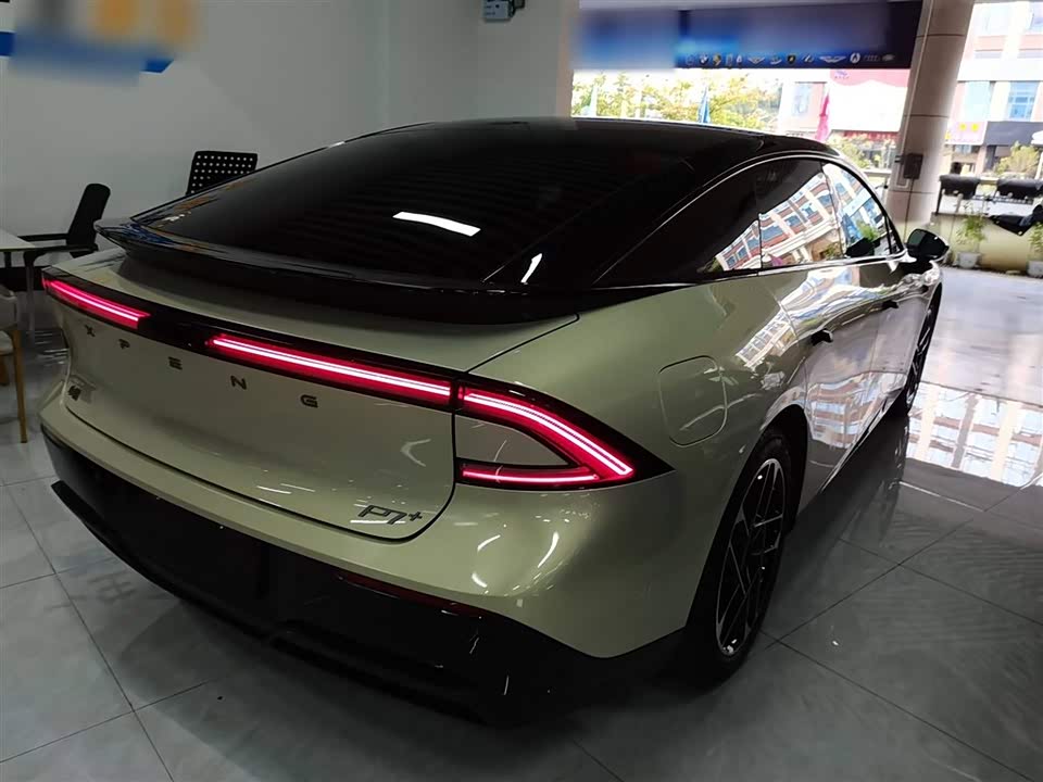 XPENG P7+