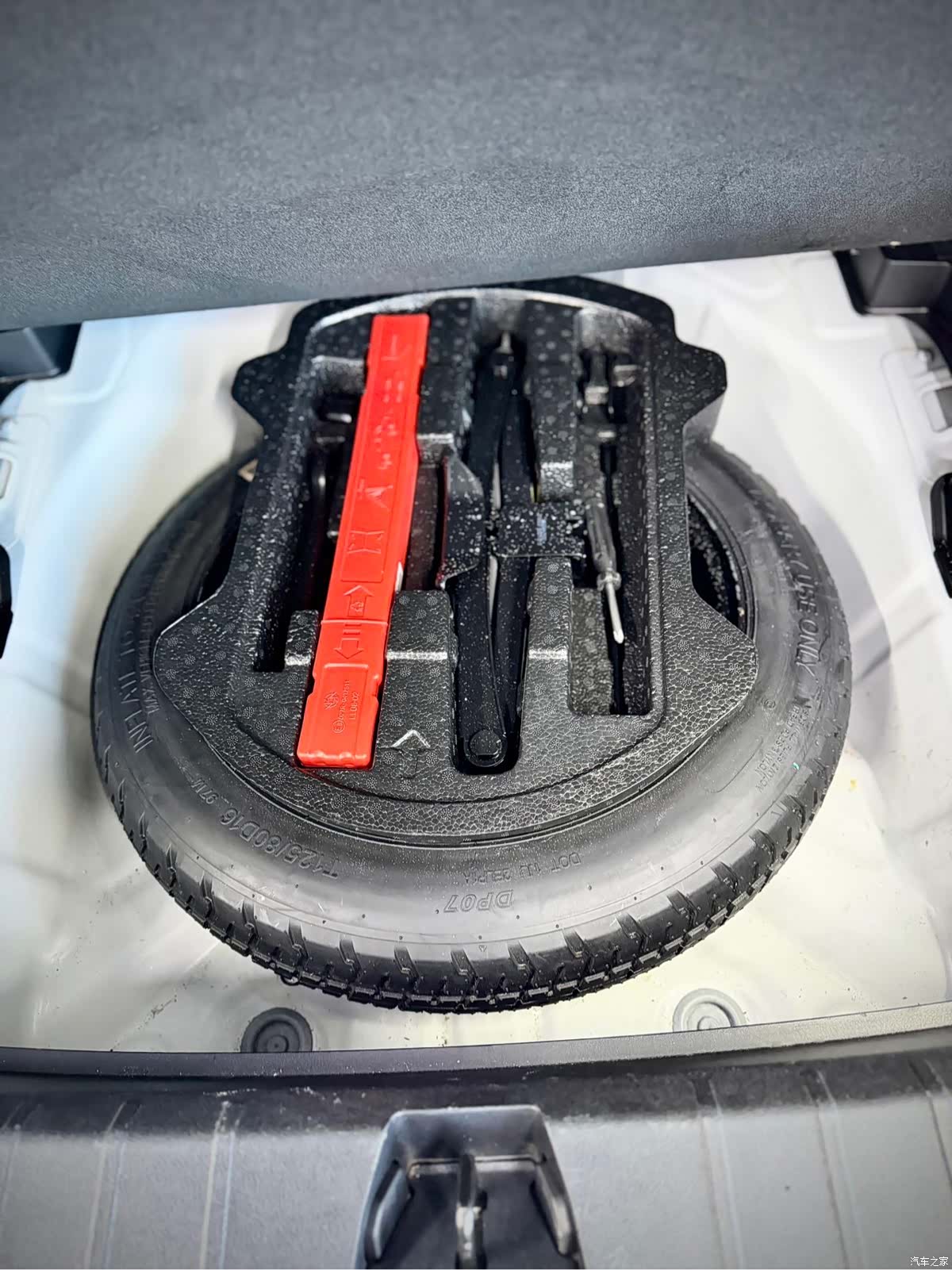 Geely Coolray, 2022 18