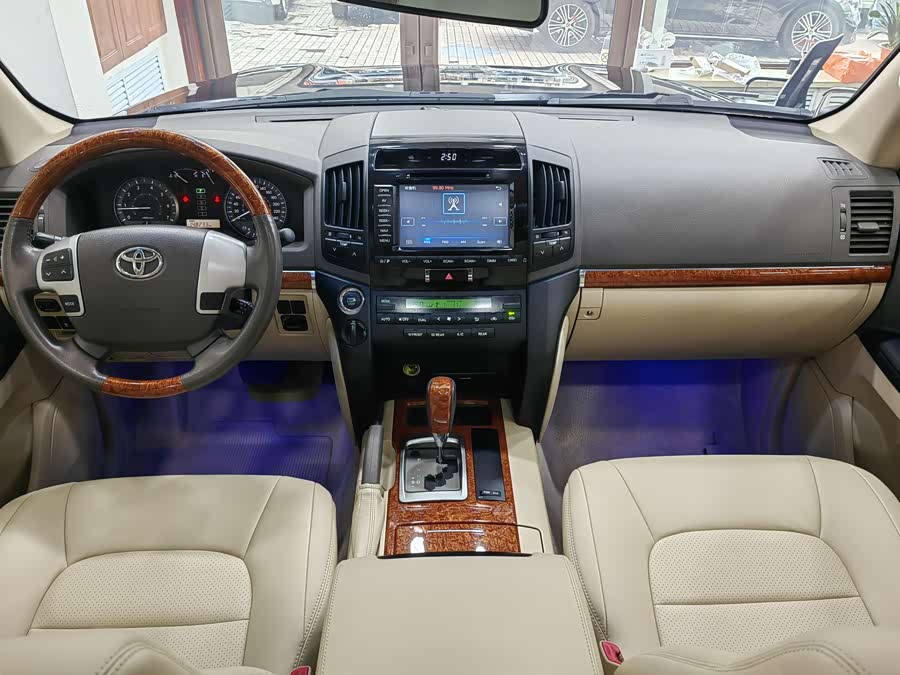 Toyota Land Cruiser 2015, фото 9