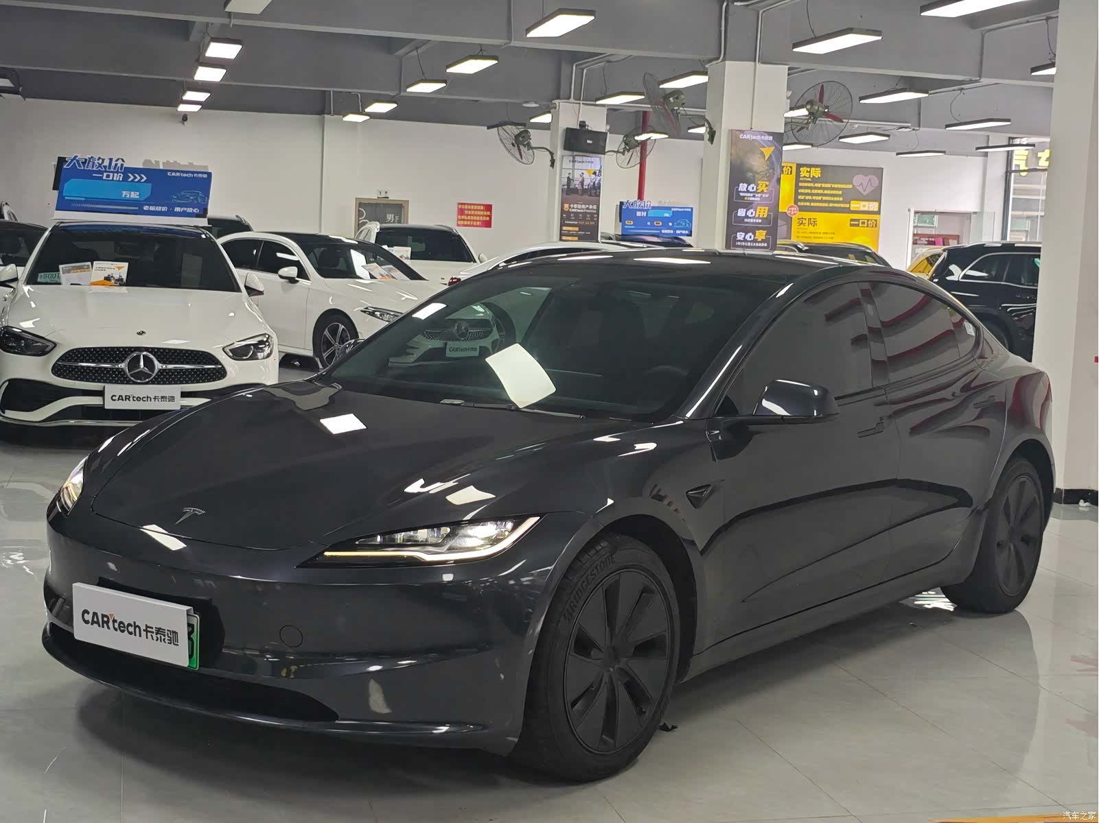Tesla Model 3, 2025 1