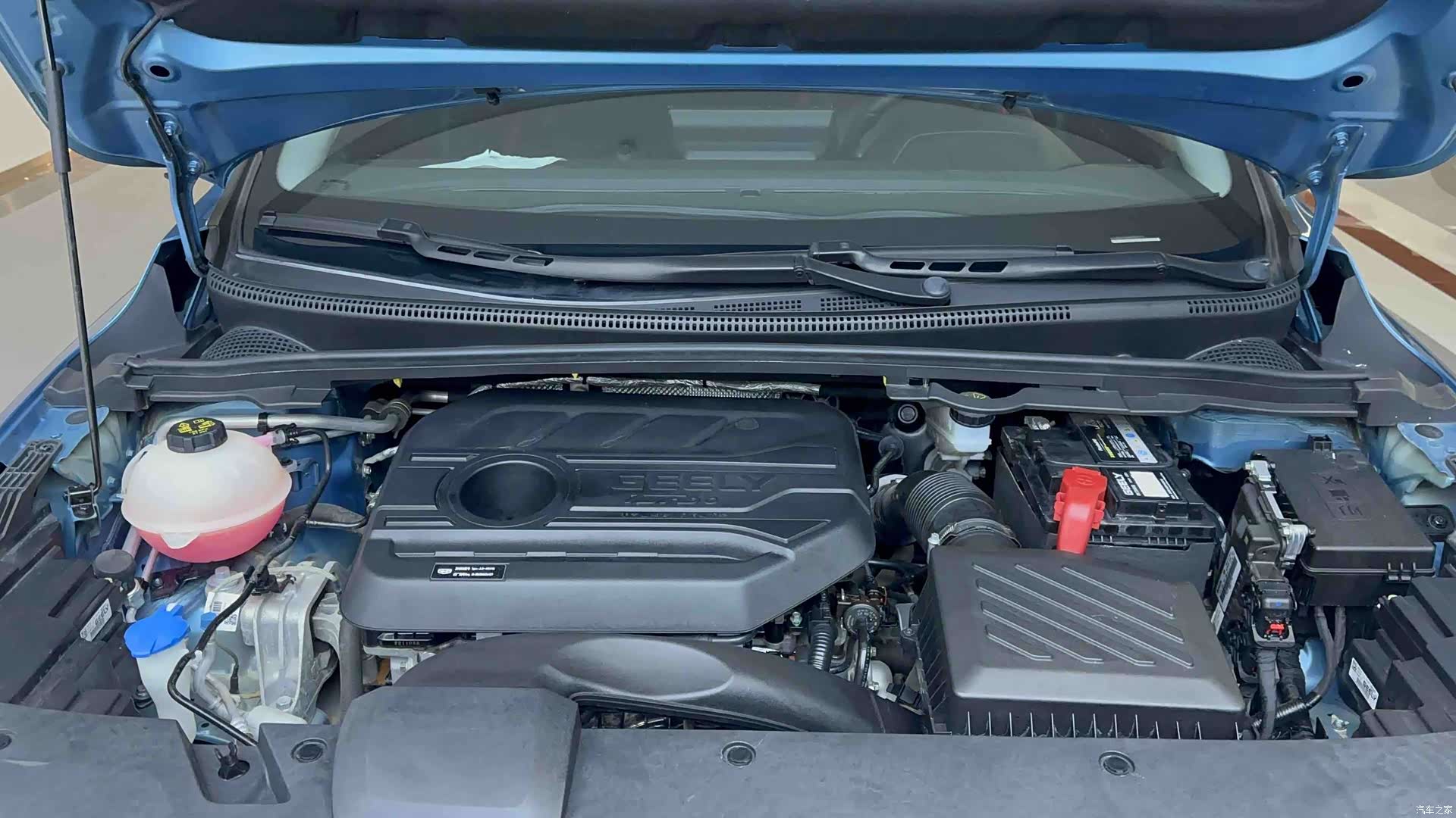Geely Emgrand, 2023 21