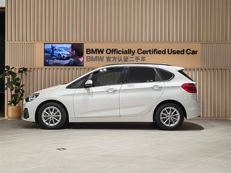 BMW 2 series station wagon