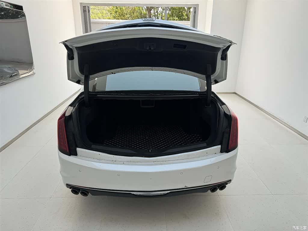Cadillac CT6, 2021 10