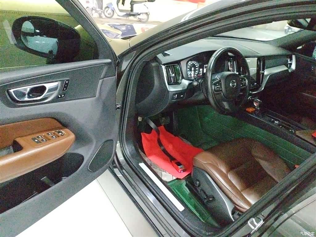 Volvo XC60, 2021 16