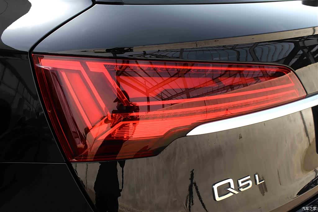 Audi Q5L, 2022 13