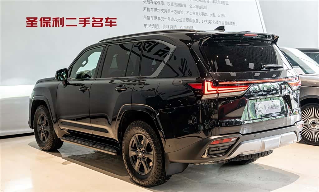 Lexus LX, 2025 3
