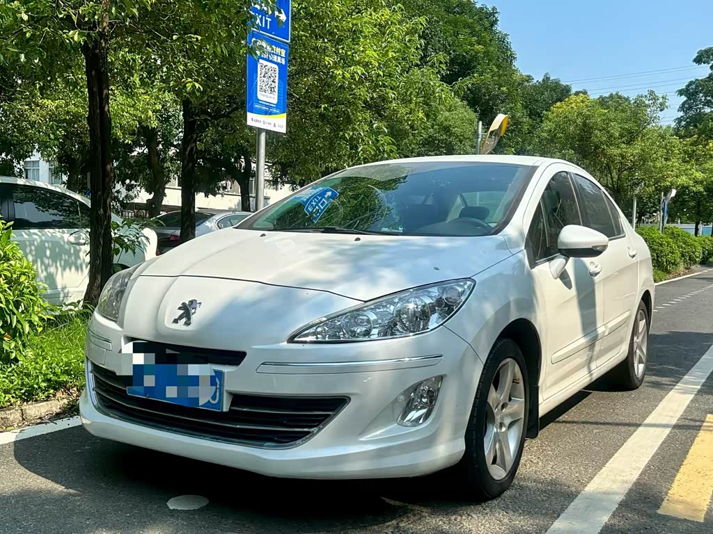 Peugeot 408