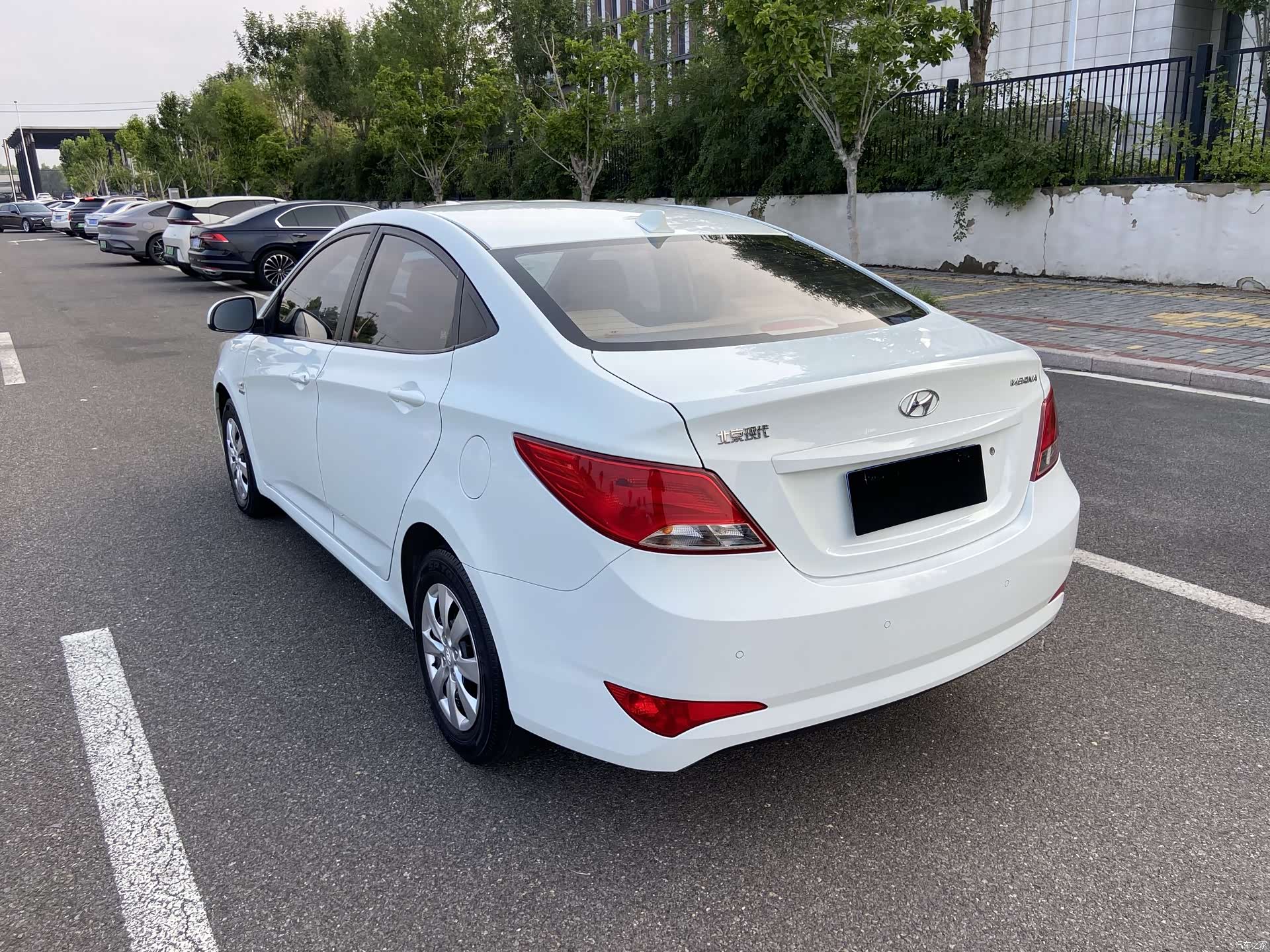 Hyundai GLS, 2014 6