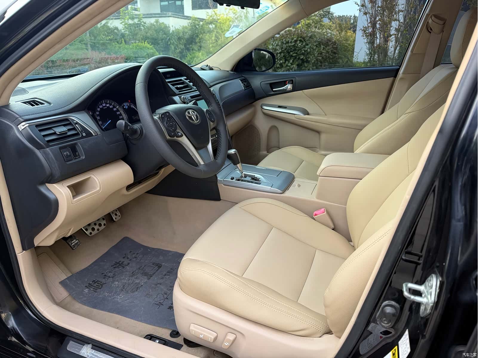 Toyota Camry, 2012 4