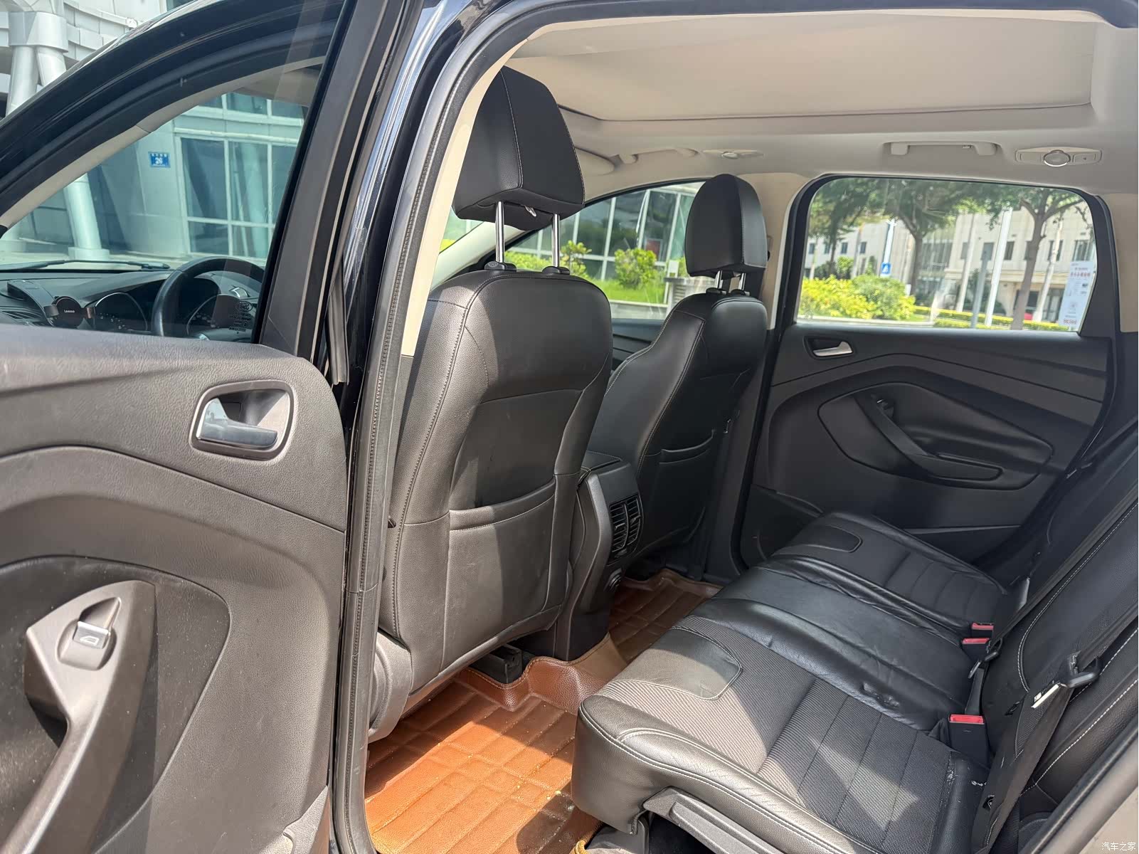 Ford Kuga, 2014 8