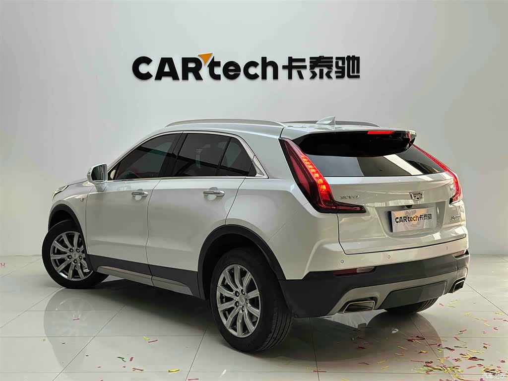 Cadillac XT4, 2022 4