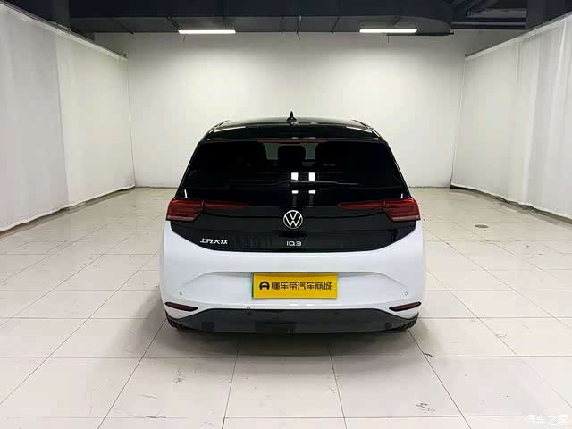 Volkswagen ID.3, 2023 3