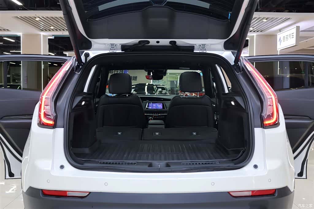 Cadillac XT4, 2020 35