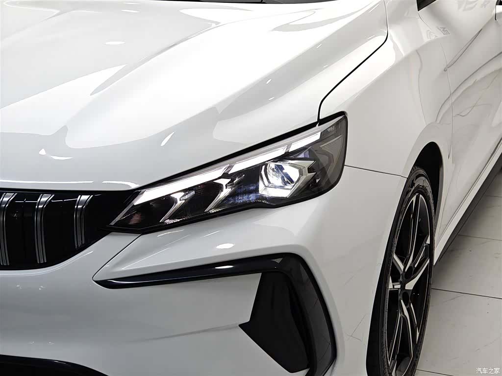 Geely Binray, 2024 17