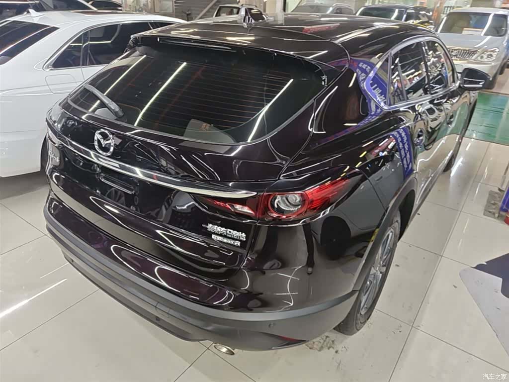 Mazda CX-4, 2023 7