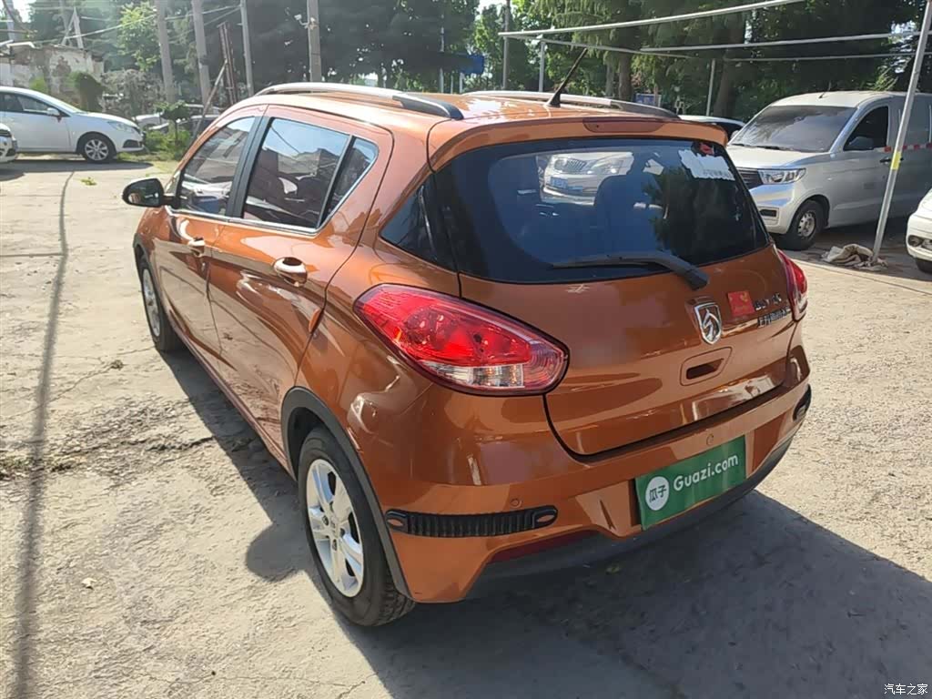 Wuling 310, 2017 все фото